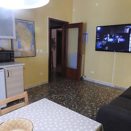 Oleandro E Glicine Apartment Lecce Bagian luar foto