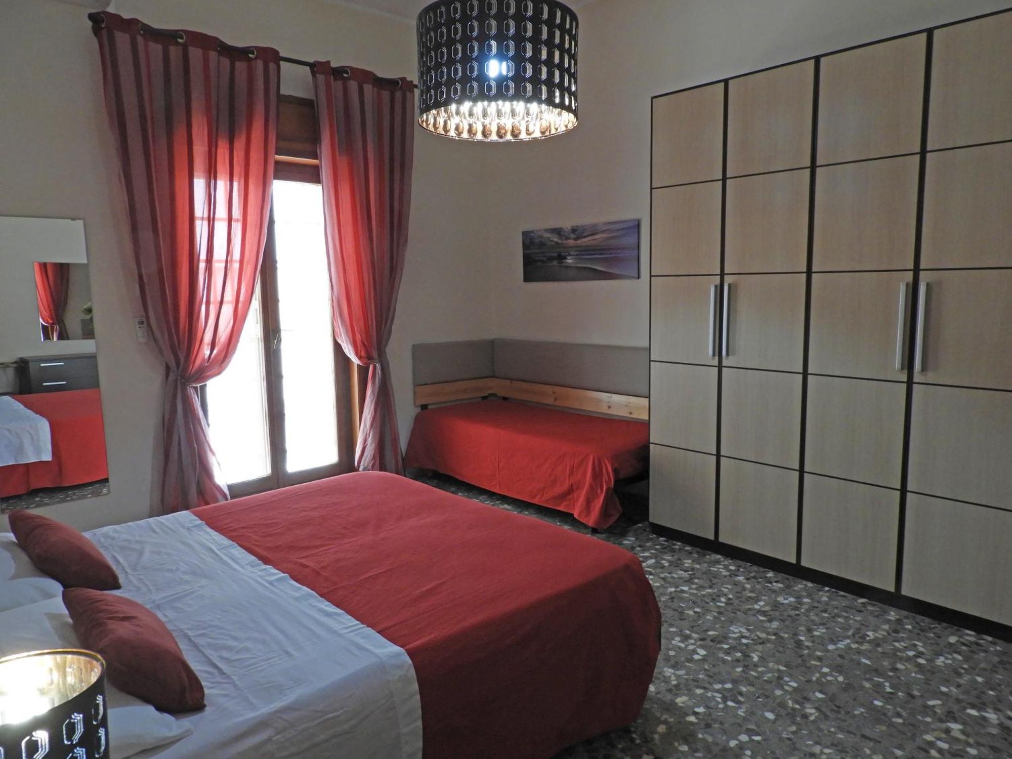 Oleandro E Glicine Apartment Lecce Bagian luar foto
