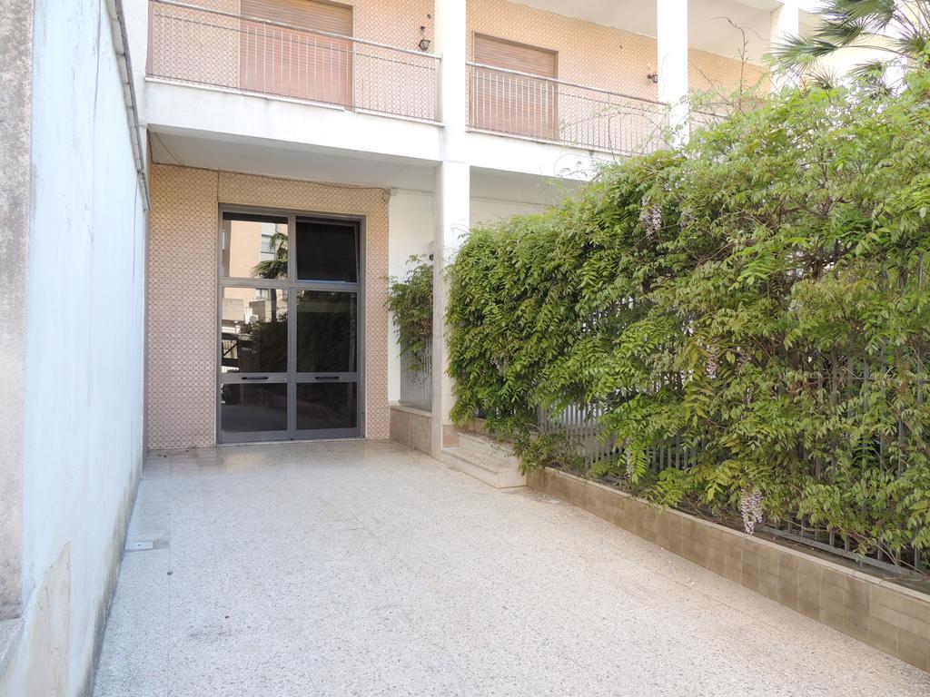 Oleandro E Glicine Apartment Lecce Bagian luar foto