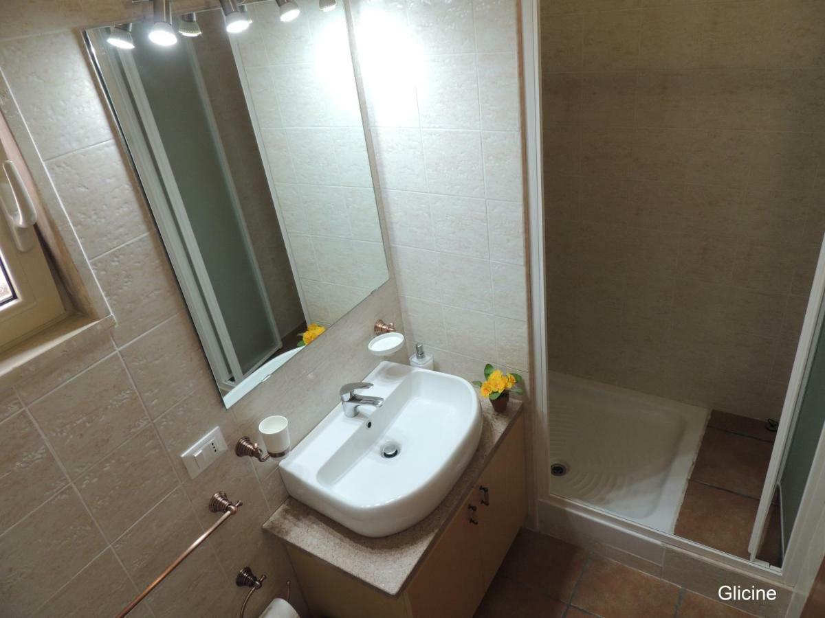 Oleandro E Glicine Apartment Lecce Bagian luar foto