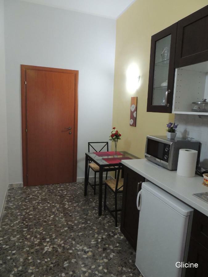 Oleandro E Glicine Apartment Lecce Bagian luar foto