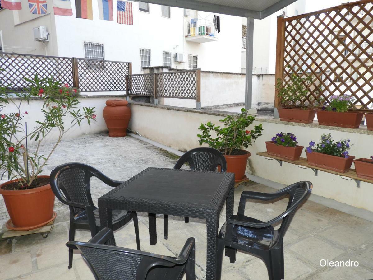 Oleandro E Glicine Apartment Lecce Bagian luar foto