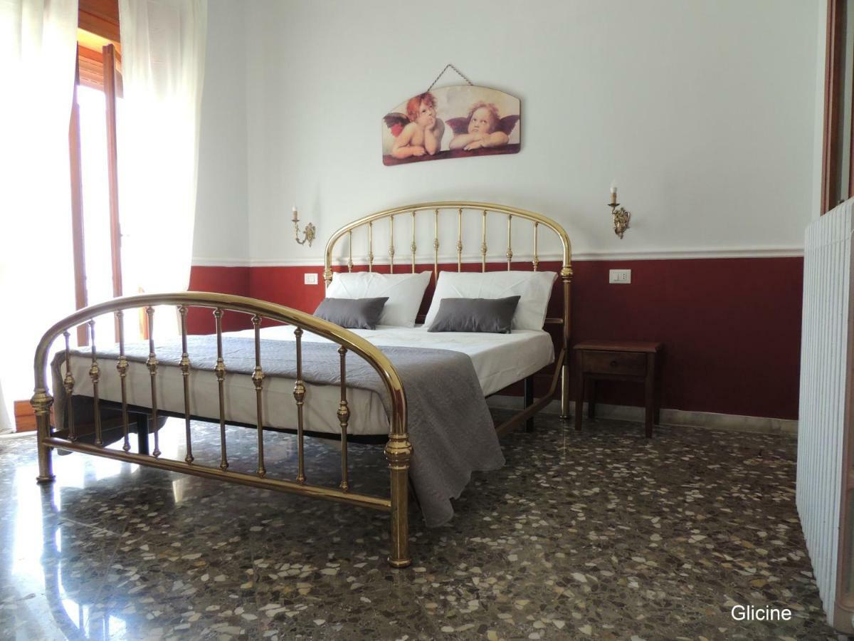 Oleandro E Glicine Apartment Lecce Bagian luar foto