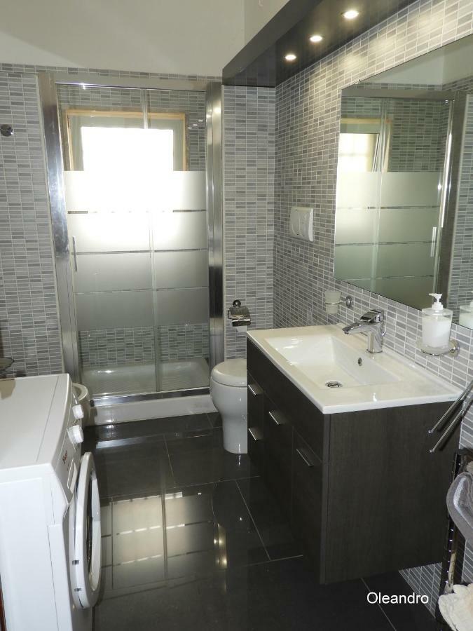 Oleandro E Glicine Apartment Lecce Bagian luar foto