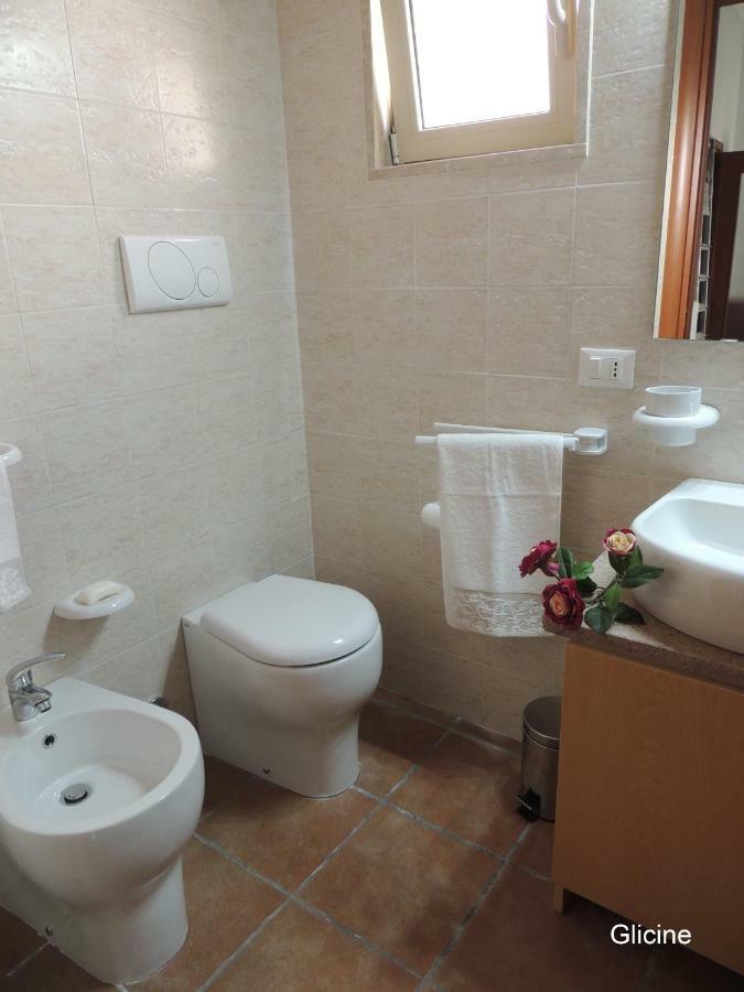 Oleandro E Glicine Apartment Lecce Bagian luar foto