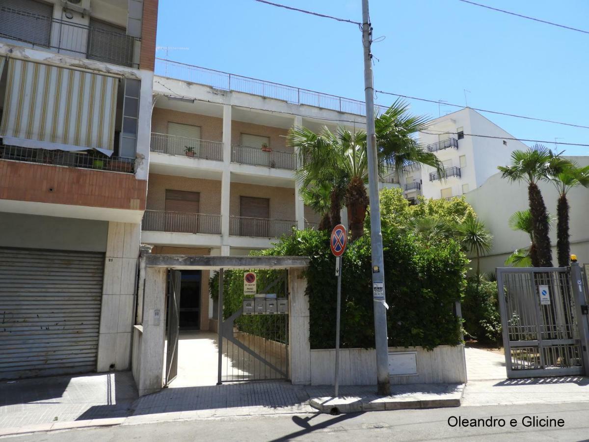 Oleandro E Glicine Apartment Lecce Bagian luar foto