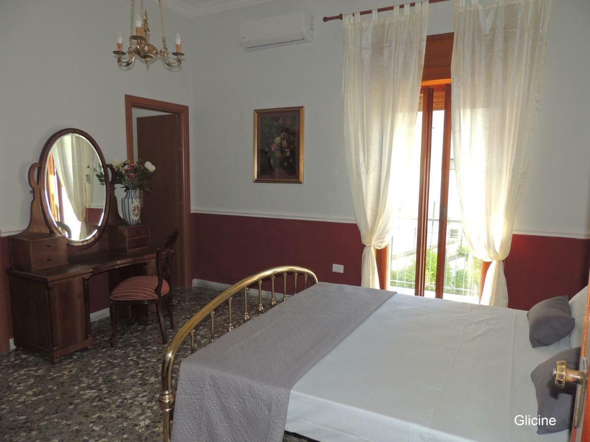 Oleandro E Glicine Apartment Lecce Bagian luar foto